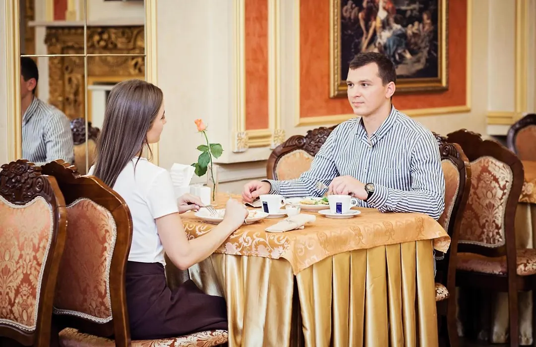 Hotel Versailles-1